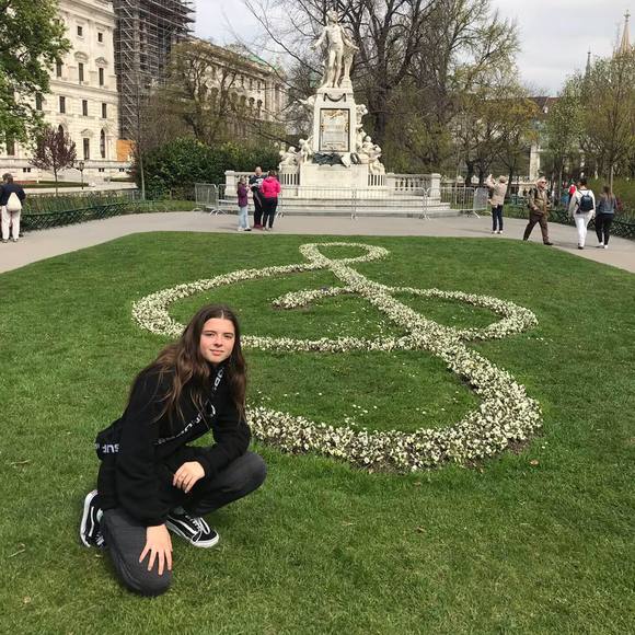 Meet your Posher, Sascha - Picture 1 of 1